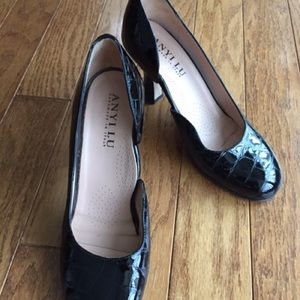 Anyilu Black Pumps